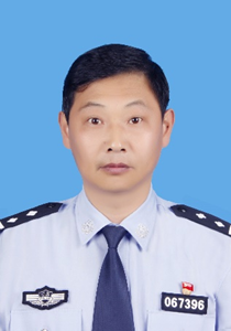 严卫东.png