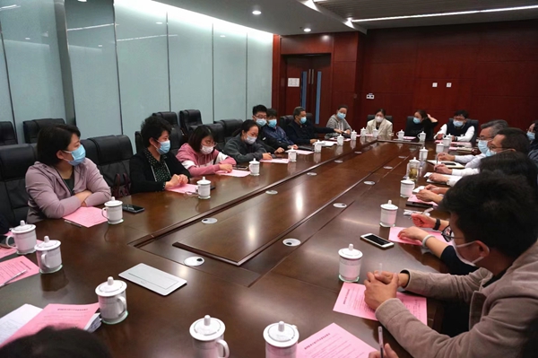 人大代表政协委员市民代表座谈.jpg